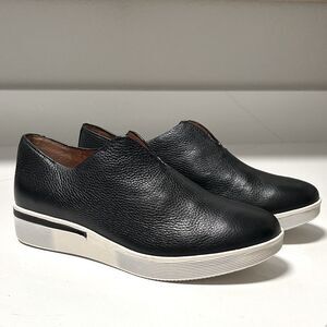 Kenneth Cole Kimberly Black Leather Slip-On Platform Sneakers - 8.5 - NWOB